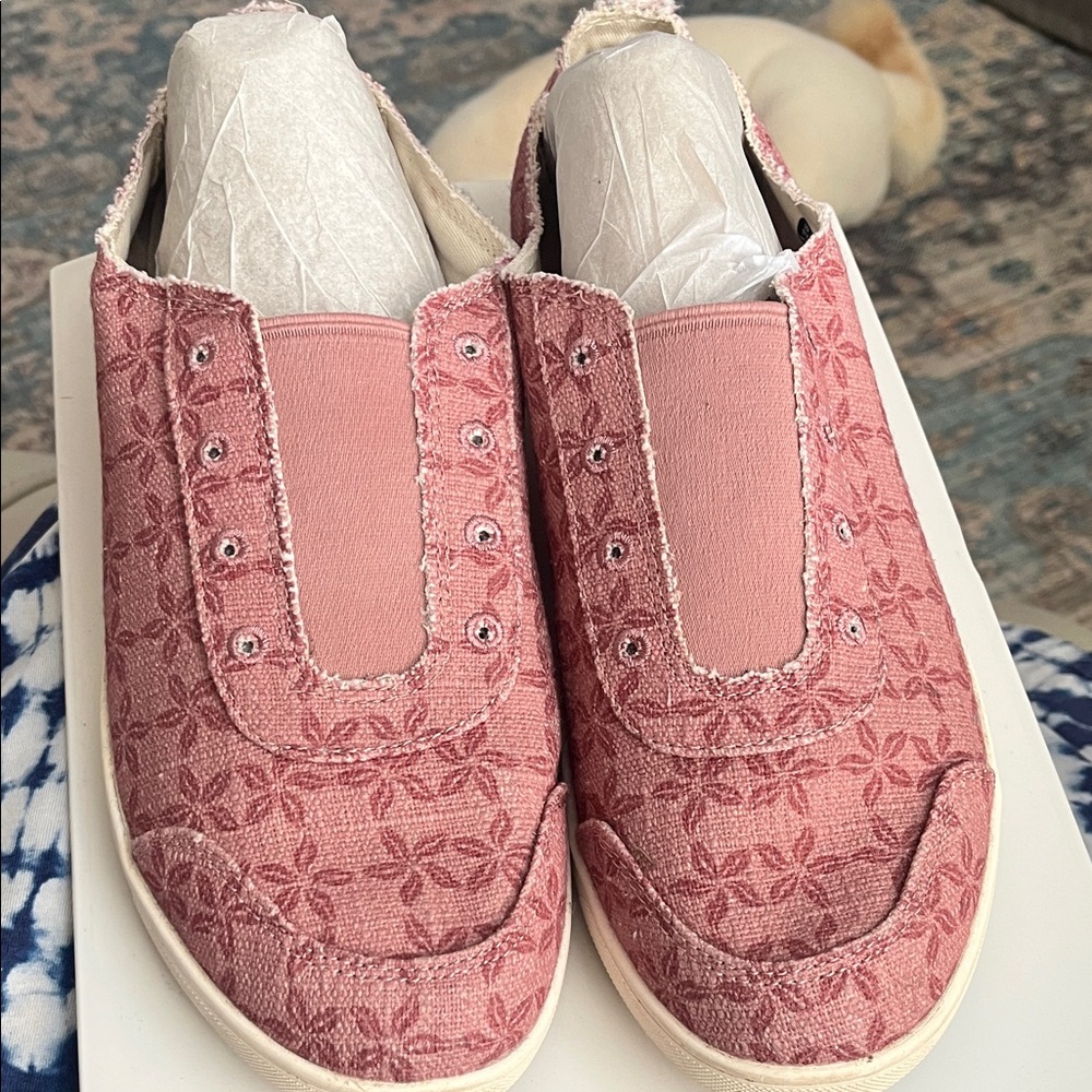 Pink Floral Women's Slip-On Shoes Never Worn